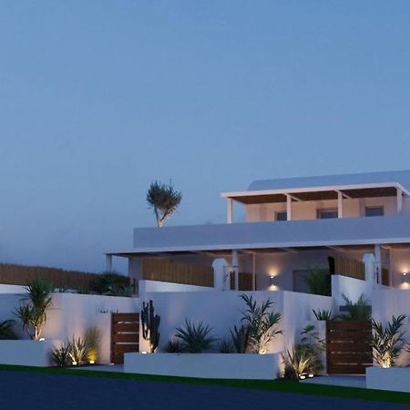 Lejardin Suites Santorini Pýrgos Exterior foto