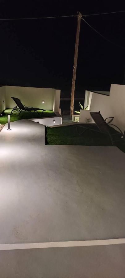 Lejardin Suites Santorini Pýrgos Exterior foto